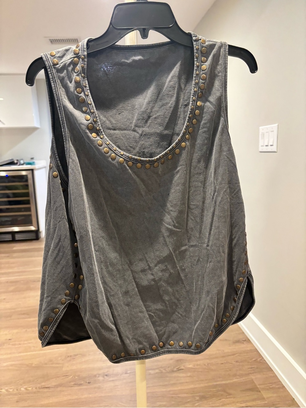 Women's Gray Scoop Neck Stud-Trim Tank Top